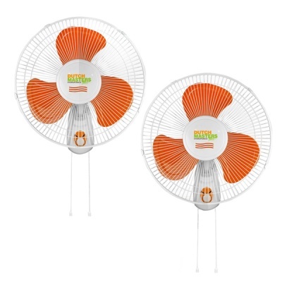 Ventoinhas de parede com pás laranja e corpo branco com texto DUCH MASTERS MICROFÔNICAS