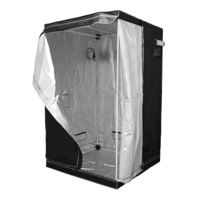 Tenda de cultivo interior preta e prateada com porta aberta e entrada de ar lateral
