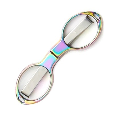 Aparelho de barbear manual metálico iridescente com lâmina central
