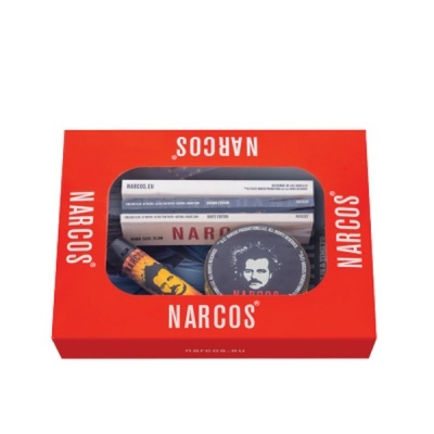 Caixa vermelha NARCOS com produtos para barbear e rosto masculino impresso