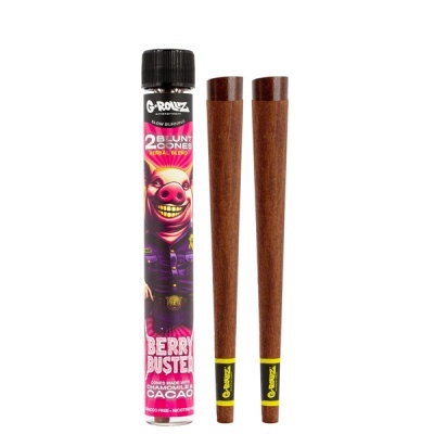 Dois cones de tabaco castanhos e embalagem plástica com rótulo colorido BERRY BUSTED