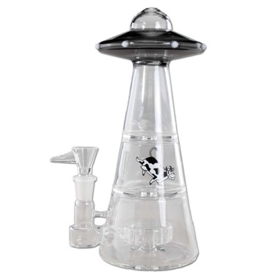 Bong de vidro transparente com topo em forma de disco voador preto e desenho de vaca.