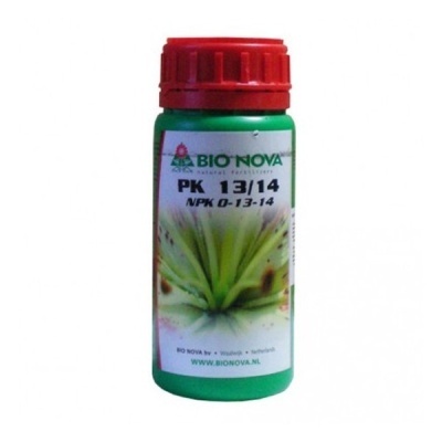 Frasco verde com tampa vermelha de fertilizante BIO NOVA PK 13/14