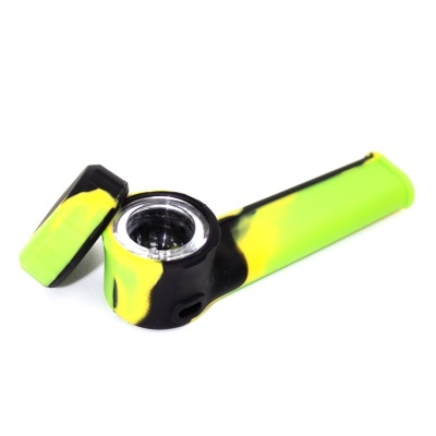 Pipe para fumar em silicone verde, amarelo e preto com tampa