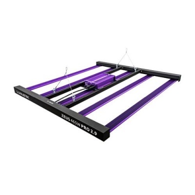 Painel LED retangular ZEUS 465W PRO 2.9 preto com barras roxas suspenso em fundo branco