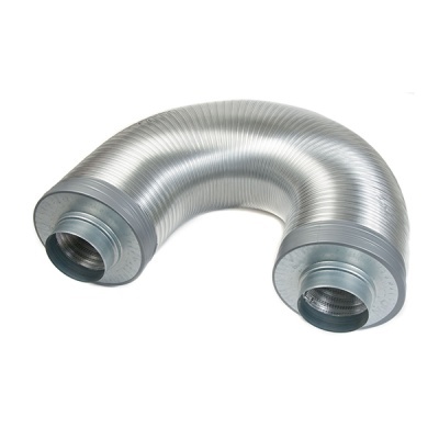 Tubo flexível metálico prateado em forma curva