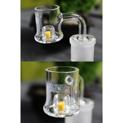 Acessórios de vidro transparente para fumagem com detalhe amarelo e gravação NEFF
