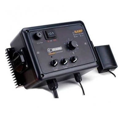 Controlador elétrico preto com botões e interruptor