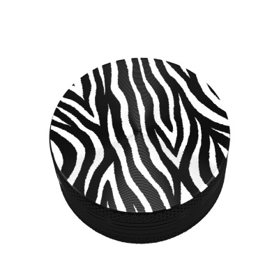 Moedor redondo com padrão de zebra preto e branco