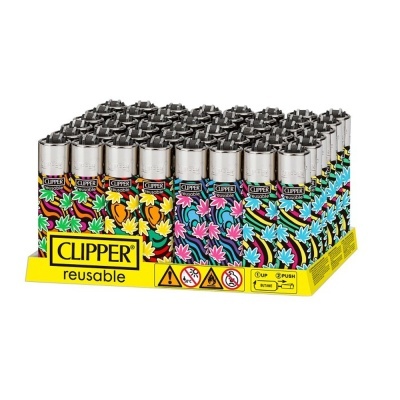 Expositor com vários isqueiros Clipper reutilizáveis coloridos com folhas e padrões ondulados