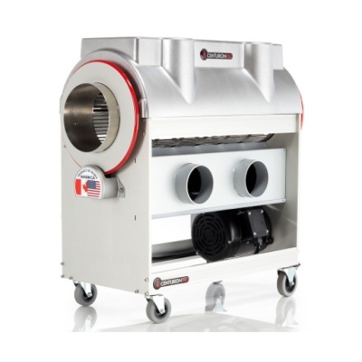Máquina industrial metálica cinza com rodas e aberturas cilíndricas