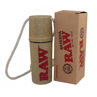 Estanho RAW castanho claro com cordão branco e caixa castanha com textos RAW