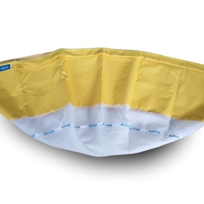Saco de tecido amarelo e branco com texto ICE-O-LATOR