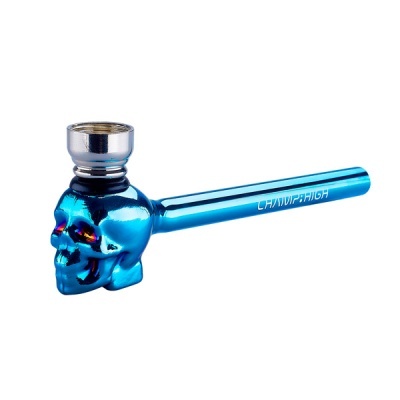 Tubo de fumar azul metálico em forma de crânio com parte superior em metal prateado