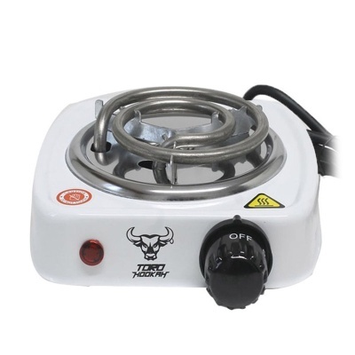 Fogão elétrico branco com resistência em espiral e botão preto