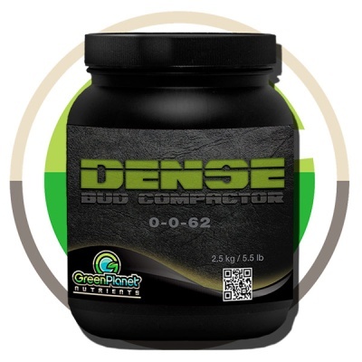 Frasco preto rotulado com produto de nutrientes DENSE BUD COMPACTOR da Green Planet Nutrients.