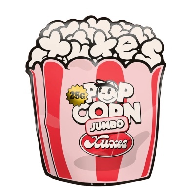 Embalagem de pipocas vermelha e branca com texto POP CORN JUMBO 25G JUICES
