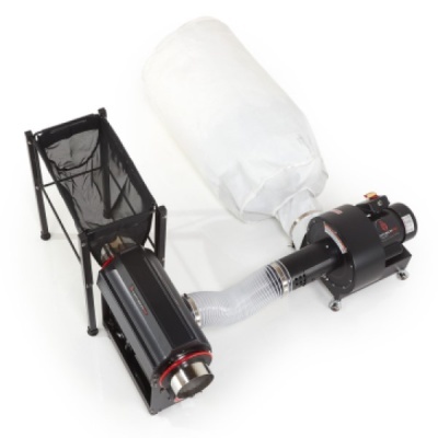 Equipamento industrial com tubo flexível e saco branco