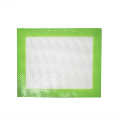 Tapete de silicone branco com borda verde e textura para cozinha