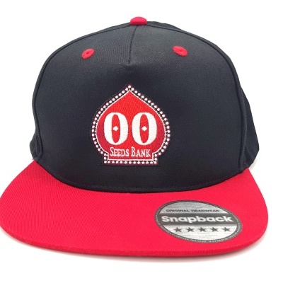 Boné preto e vermelho com bordado 00 SEEDS BANK