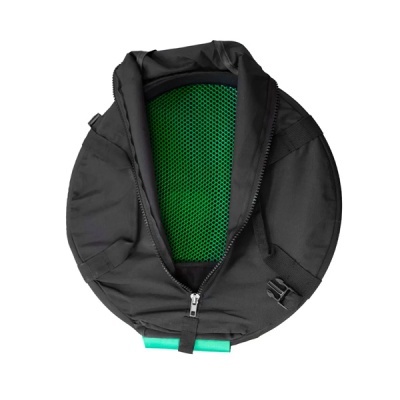 Bolsa redonda preta com interior verde de malha