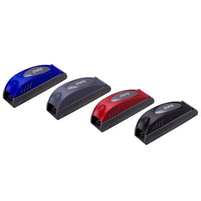 Conjunto de quatro afiadores de facas de plástico em azul, cinza, vermelho e preto com champ no topo