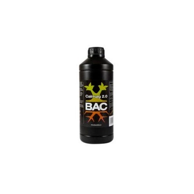 Frasco preto com rótulo Calmag 2.0 BAC com ilustrações de raízes e folhas