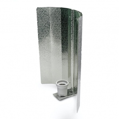 Reflector parabólico prateado com textura e divisórias verdes em base branca