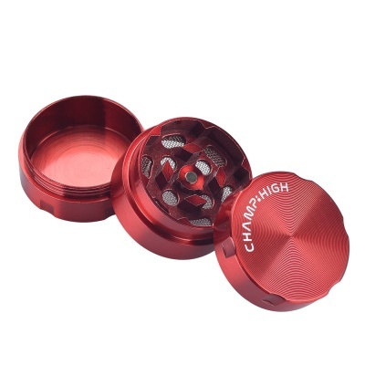 Triturador metálico vermelho CHAMP HIGH aberto sobre fundo branco