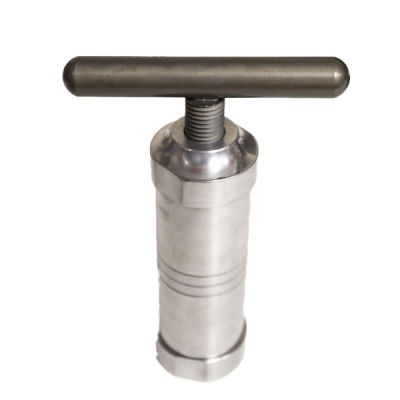 Prensa manual metálica prateada com cabo horizontal