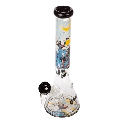 Bong de vidro transparente com decoração colorida e pomba branca