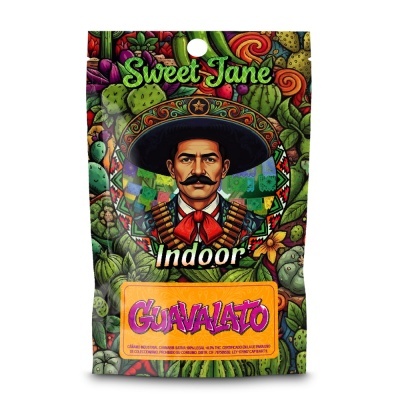 Saco de produto com ilustração colorida de homem mexicano e plantas, com textos Sweet Jane, Indoor e GUAVALATO