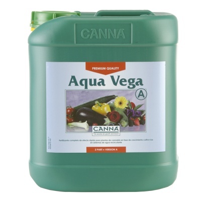 Recipiente verde de plástico com etiqueta AQUA VEGA da CANNA
