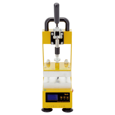 Prensa de calor compacta amarela com alavanca preta e ecrã digital azul