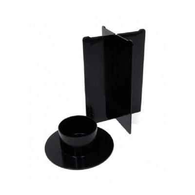 Suporte preto composto por base circular oca e estrutura em cruz