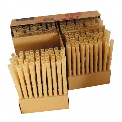 Caixas de palhinhas reutilizáveis de bambu em embalagem de cartão