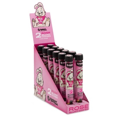 Expositor rosa com tubos plásticos e ilustração de coelho branco