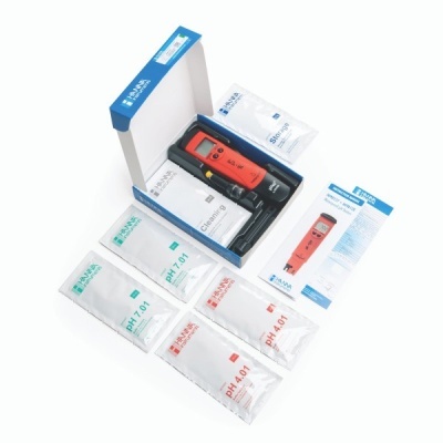 Kit de medidor de pH portátil com soluções tampão e manuais da HANNA Instruments