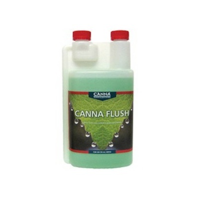Frasco de plástico branco com líquido verde e rótulo CANNA FLUSH
