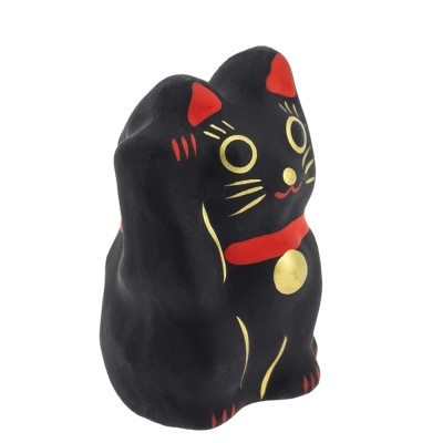 Figura de gato da sorte Maneki Neko preta com detalhes dourados e vermelhos