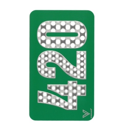 Placa verde com números 0242 em branco e cinza com círculos, texto VIVASHOP em canto inferior