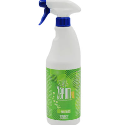 Frasco spray branco com tampa azul e rotulo verde com texto.