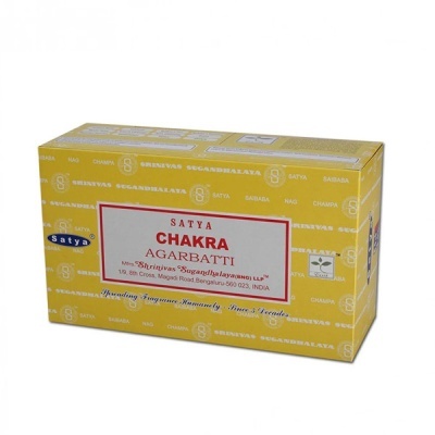 Caixa amarela de incenso Satya Chakra Agarbatti com texto e detalhes do fabricante