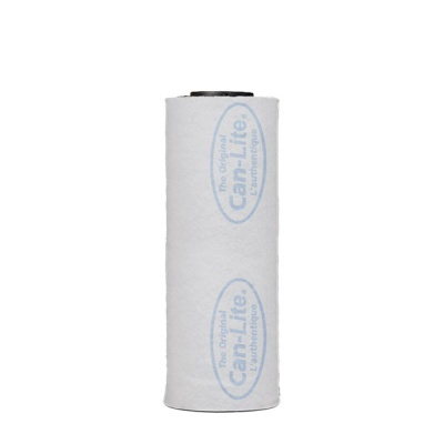Filtro de água branco cilíndrico com texto azul e topo preto