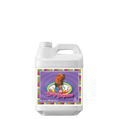 Garrafão branco de plástico com etiqueta colorida e texto Tasty Terpenes