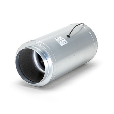 Duto metálico redondo prateado com corda preta e etiqueta técnica