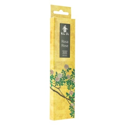 Embalagem amarela de incenso com ramos floridos e texto Koh-Do Rosa Rose.