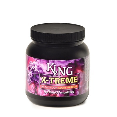 Recipiente preto com etiqueta roxa e amarela KING X-TREME PK 54-35 CON ALGAS MARINAS.