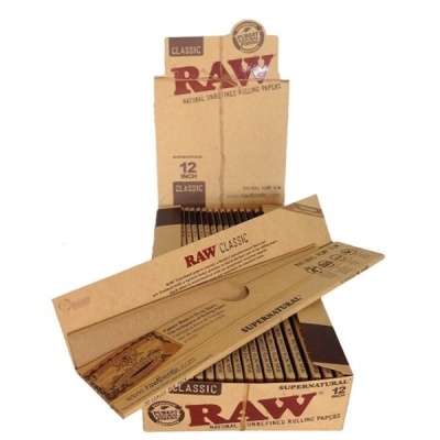 Pacote de papel para enrolar RAW Classic Supernatural 12 polegadas em embalagem castanha dentro de caixa aberta