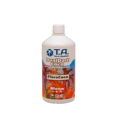 Frasco branco de fertilizante com rótulo colorido e texto da marca T.A. Terra Aquatica